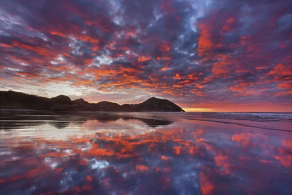 Cloud impression at ocean - New Zealand, South Island, Tasman, Golden Bay, Puponga