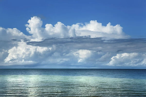 Cloud impression at ocean - Seychelles, Praslin, Grande Anse - Indian Ocean