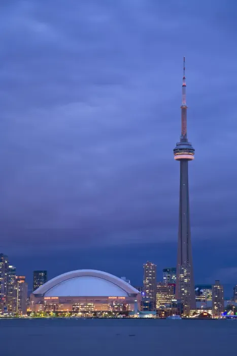 Framed Print : CN Tower and Toronto Skyline at dusk, Toronto, Ontario, Canada Framed Print : CN Tower and Toronto Skyline at dusk, Toronto, Ontario, Canada
