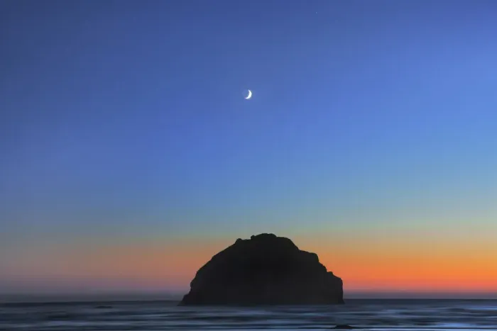 Framed Print : Coast landscape at Bandon Beach with moon - USA, Oregon, Coos, Bandon, Bandon Beach Framed Print : Coast landscape at Bandon Beach with moon - USA, Oregon, Coos, Bandon, Bandon Beach