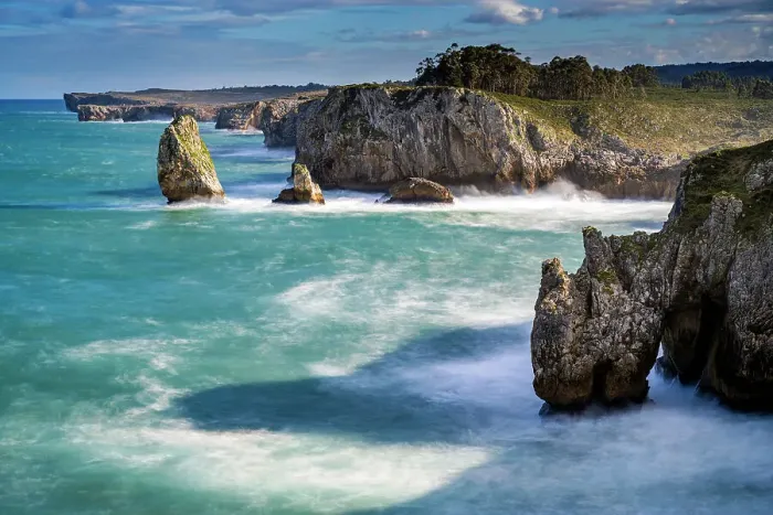 Framed Print : Coast scenery along the Hell Cliffs coastal path, Ribadesella, Asturias, Spain Framed Print : Coast scenery along the Hell Cliffs coastal path, Ribadesella, Asturias, Spain