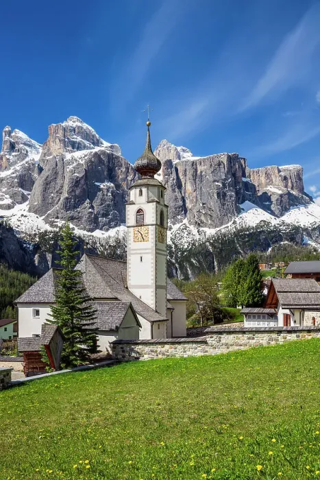 Framed Print : Colfosco-Calfosch with Sella mountain group behind, Val Badia, Dolomites, Alto Adige-South Tyrol, Italy