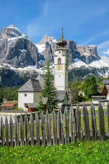 Framed Print : Colfosco-Calfosch with Sella mountain group behind, Val Badia, Dolomites, Alto Adige-South Tyrol, Italy