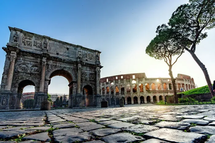 Framed Print : Coliseum and Arch of Constantine at dawn, Rome, Italy Framed Print : Coliseum and Arch of Constantine at dawn, Rome, Italy