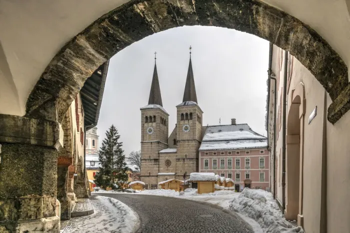 Framed Print : Collegiate Church of St Peter and John the Baptist, Schlossplatz square, Berchtesgaden Framed Print : Collegiate Church of St Peter and John the Baptist, Schlossplatz square, Berchtesgaden