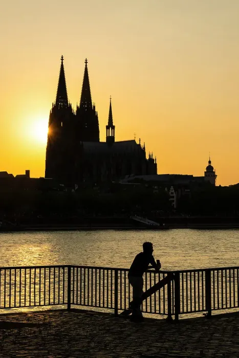 Framed Print : Cologne Cathedral at sunset, Cologne, North Rhine-Westphalia, Germany Framed Print : Cologne Cathedral at sunset, Cologne, North Rhine-Westphalia, Germany