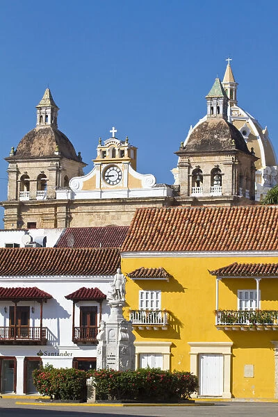 Colombia, Bolivar, Cartagena De Indias, Plaza de la Aduana - the largest and oldest