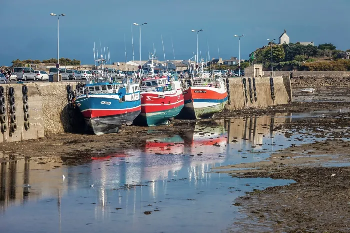 Framed Print : Colorful fishing boats at low tide in the harbor of Roscoff, Finistere, Brittany, France Framed Print : Colorful fishing boats at low tide in the harbor of Roscoff, Finistere, Brittany, France