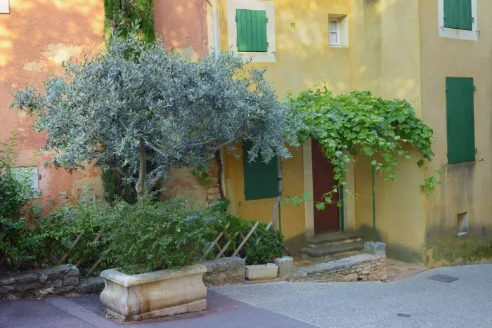 Framed Print : Colorful house facade in the village Roissillon, Departement Vaucluse, Provence, Provence-Alpes-Cote d Azur, Alpes de Haute Provence, Southern France, France