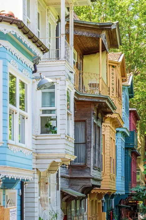 Framed Print : Colorful houses in Kuzguncuk neighborhood, Uskudar, Istanbul, Turkey