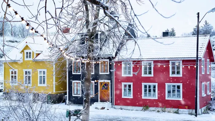 Framed Print : Colorful houses in the snowy village of Kabelvag, Svolvaer Lofoten Islands, Nordland, Norway Framed Print : Colorful houses in the snowy village of Kabelvag, Svolvaer Lofoten Islands, Nordland, Norway