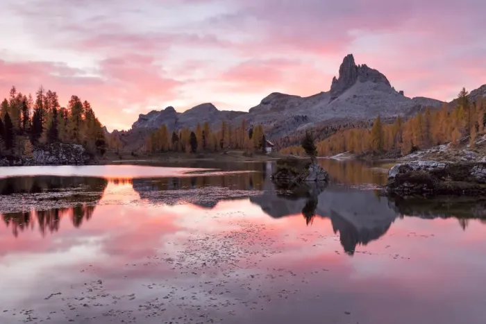 Framed Print : Colorful sunrise at Federa lake in autumn, Cortina d Ampezzo, Belluno, Dolomites Framed Print : Colorful sunrise at Federa lake in autumn, Cortina d Ampezzo, Belluno, Dolomites