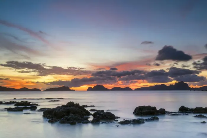 Framed Print : Colorful sunset over Bacuit Bay at Marimegmeg Beach, El Nido, Palawan, Philippines Framed Print : Colorful sunset over Bacuit Bay at Marimegmeg Beach, El Nido, Palawan, Philippines