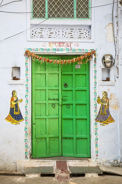 Colouful door in the old town of Udaipur, Rajasthan, India