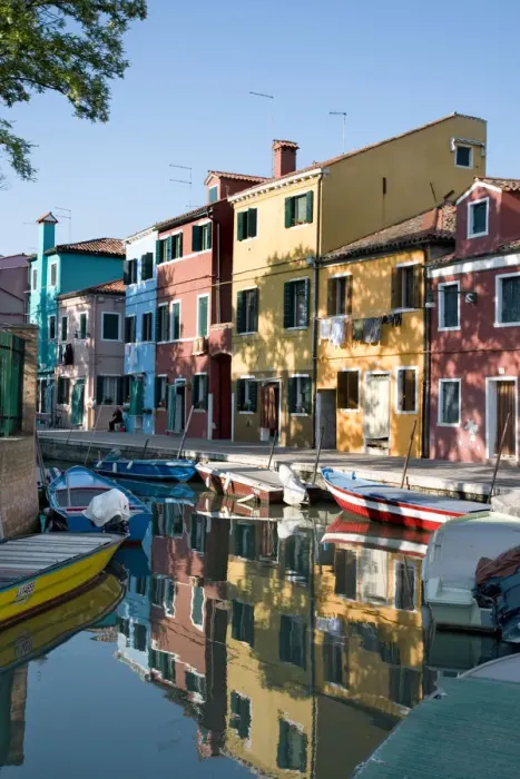 Framed Print : Coloured houses, Burano Island, Venice, Veneto, Italy