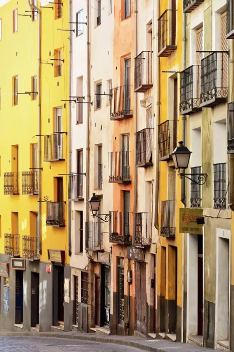 Framed Print : Coloured houses in the walled town of Cuenca, a Unesco World Heritage Site