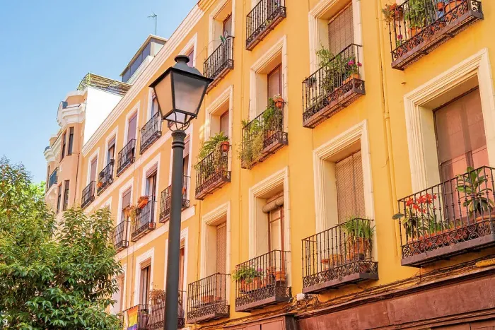 Framed Print : Colourful building in Madrid, Spain Framed Print : Colourful building in Madrid, Spain