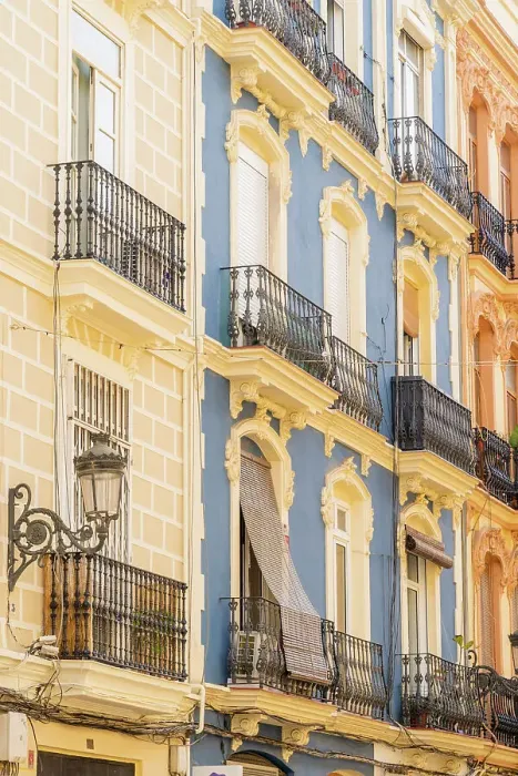 Framed Print : Colourful facade, Valencia, Spain