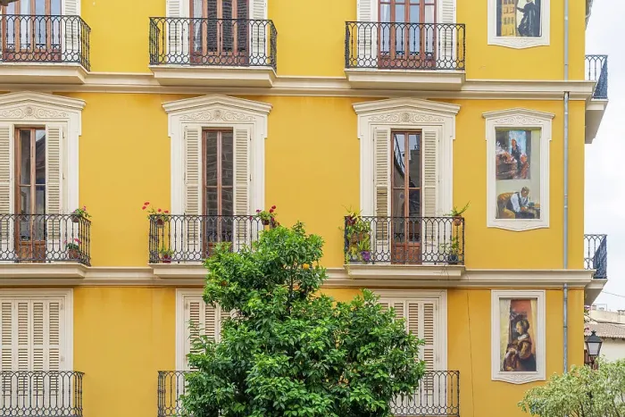 Framed Print : Colourful facade, Valencia, Spain