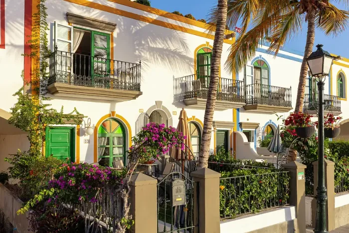 Framed Print : Colourful houses in Puerto de Mogan, Gran Canaria, Canary Islands, Spain