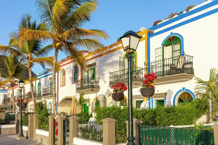 Framed Print : Colourful houses in Puerto de Mogan, Gran Canaria, Canary Islands, Spain Framed Print : Colourful houses in Puerto de Mogan, Gran Canaria, Canary Islands, Spain