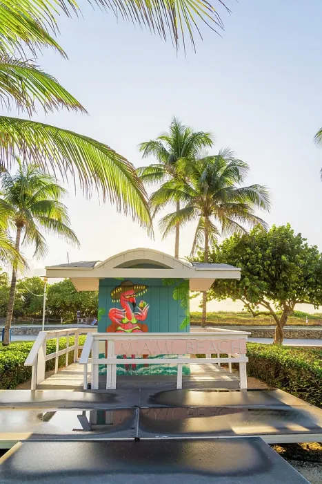 Framed Print : Colourful hut, South Beach, Miami, Florida, USA Framed Print : Colourful hut, South Beach, Miami, Florida, USA