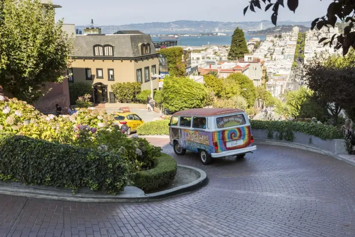 Framed Print : A colourful minibus descends Lombard Street. San Francisco, Marin County, California, USA Framed Print : A colourful minibus descends Lombard Street. San Francisco, Marin County, California, USA