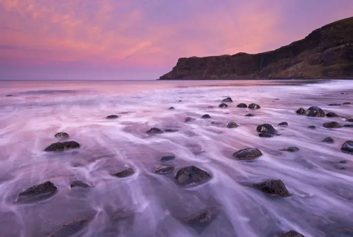 Framed Print : Colourful pink sunrise above Talisker Bay, Isle of Skye, Scotland, UK