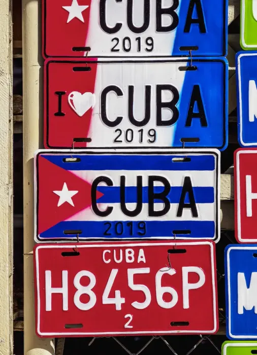Framed Print : Colourful Plates in Varadero, Matanzas Province, Cuba Framed Print : Colourful Plates in Varadero, Matanzas Province, Cuba