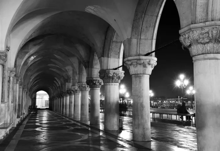 Framed Print : Columns of The Doges Palace at night, Venice, Veneto region, Italy Framed Print : Columns of The Doges Palace at night, Venice, Veneto region, Italy