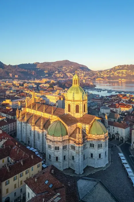 Framed Print : Como cathedral at sunrise in winter. Como, Lombardy, Italy Framed Print : Como cathedral at sunrise in winter. Como, Lombardy, Italy