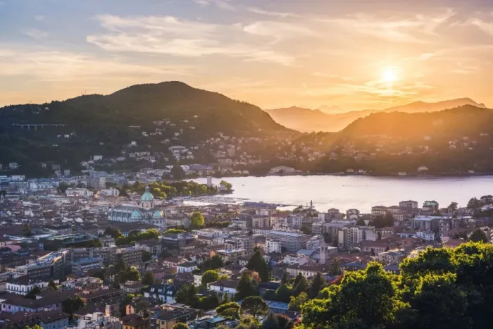 Framed Print : Como, Lombardy, Italy. High angle view over the city and the Como Cathedral at sunset Framed Print : Como, Lombardy, Italy. High angle view over the city and the Como Cathedral at sunset