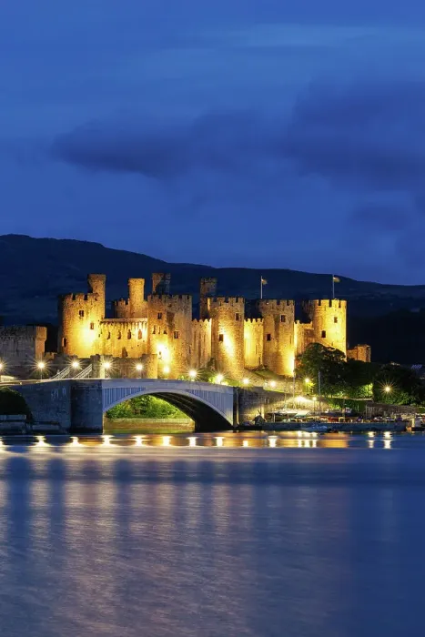 Framed Print : Conwy Castle and River Conwy, Wales, UKfort Framed Print : Conwy Castle and River Conwy, Wales, UKfort