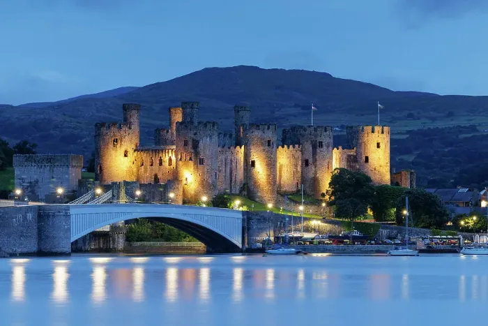 Framed Print : Conwy Castle and River Conwy, Wales, UKfort Framed Print : Conwy Castle and River Conwy, Wales, UKfort