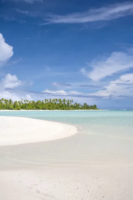 Framed Print : Cook Islands, Aitutaki Atoll, Tropical island and beach