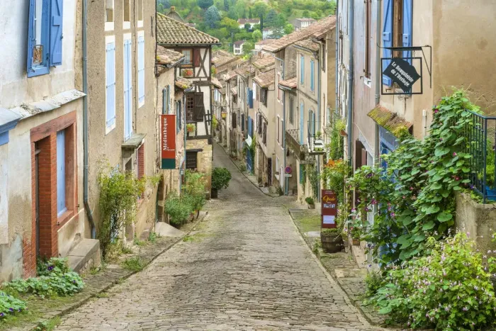 Framed Print : Cordes-sur-Ciel, Tarn Department, Midi-Pyrenees, France Framed Print : Cordes-sur-Ciel, Tarn Department, Midi-Pyrenees, France