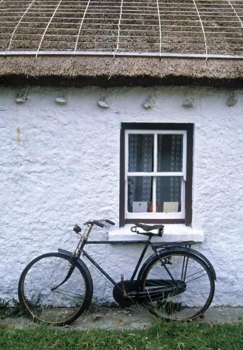 Framed Print : Cottage, Gencolumbkille, Donegal Peninsula, Co Framed Print : Cottage, Gencolumbkille, Donegal Peninsula, Co