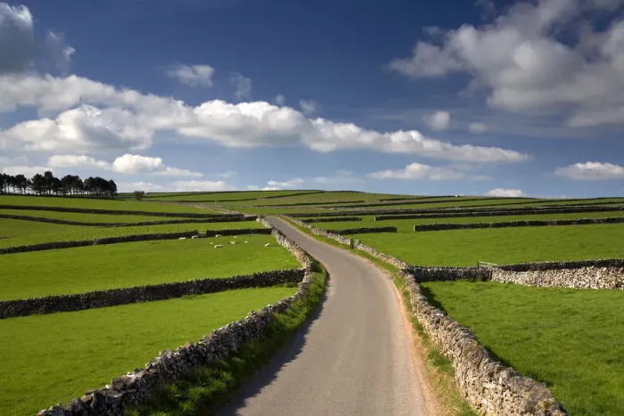 Framed Print : Country Lane & Stone Walls, near Litton, Peak District National Park, Derbyshire Framed Print : Country Lane & Stone Walls, near Litton, Peak District National Park, Derbyshire