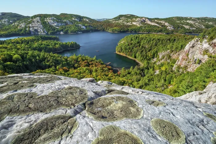 Framed Print : The Crack overlooking Killarney Lake and the La Cloche Mountain Range, Killarney Provincial Park, Ontario, Canada
