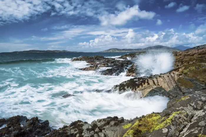 Framed Print : Crashing Wave, Isle of Harris, Outer Hebrides, Scotland