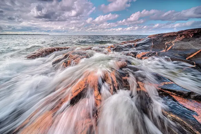 Framed Print : Crashing wave on Lake Superior, Lake Superior Provincial Park, Ontario, Canada
