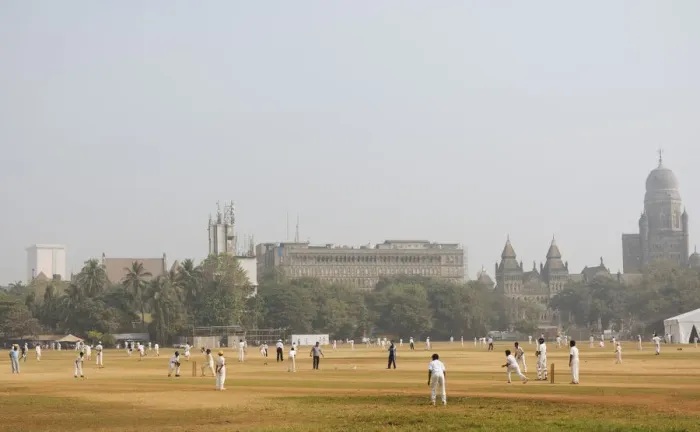 Framed Print : Cricket at Oval Maidan, Mumbai, India Framed Print : Cricket at Oval Maidan, Mumbai, India