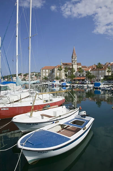 Croatia, Central Dalmatia, Brac Island, Mlina harbour