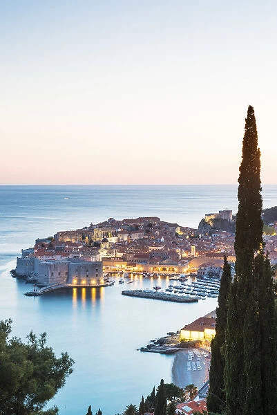 Croatia, Dalmatia, Dubrovnik, Old town, view of the old town at dusk