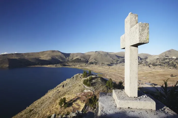 Framed Print : Cross on summit of Cerro Calvario, Copacabana, Lake Titicaca, Bolivia Framed Print : Cross on summit of Cerro Calvario, Copacabana, Lake Titicaca, Bolivia