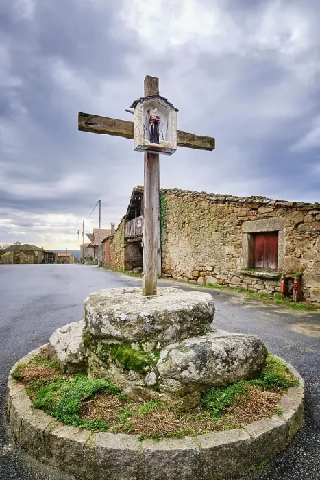 Framed Print : A crossroad at Vila Cha da Braciosa. Traditional houses. Tras-os-Montes, Portugal Framed Print : A crossroad at Vila Cha da Braciosa. Traditional houses. Tras-os-Montes, Portugal