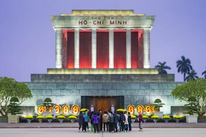 Framed Print : Crowd of tourists in front of Ho Chi Minh Mausoleum on Ba Dinh Square at night, Hanoi Framed Print : Crowd of tourists in front of Ho Chi Minh Mausoleum on Ba Dinh Square at night, Hanoi