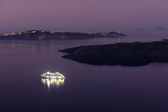 Framed Print : Cruise ship at dawn in calm waters off Firostephani, Santorini, Cyclades Islands, Greece, Europe Framed Print : Cruise ship at dawn in calm waters off Firostephani, Santorini, Cyclades Islands, Greece, Europe