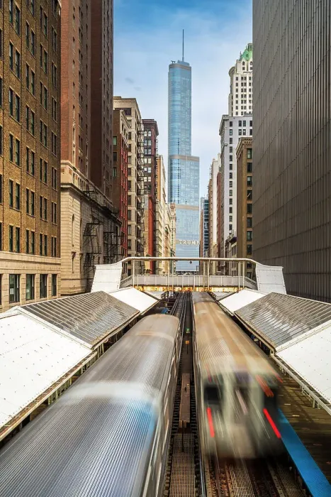 Framed Print : CTAs Red Line elevated train at Adams / Wabash station, Chicago, Illinois, USA Framed Print : CTAs Red Line elevated train at Adams / Wabash station, Chicago, Illinois, USA
