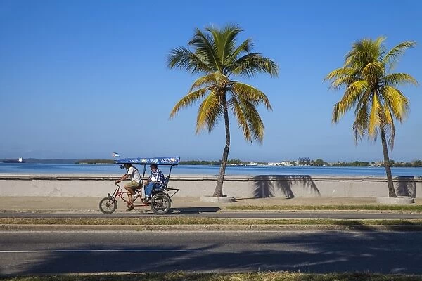 Cuba, Cienfuegos, The Malecon linking the city center to Punta Gorda